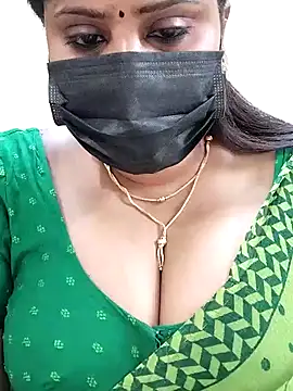 Queenflowerr online show from 2, 2, 2025