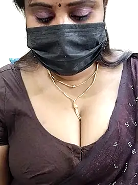 Snapshot of Queenflowerr chatting on 15, 2, 2025 Queenflowerr online show from 15, 2, 2025