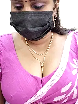 Queenflowerr online show from 20, 2, 2025