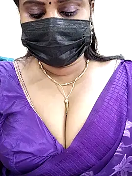 Queenflowerr online show from 2, 3, 2025