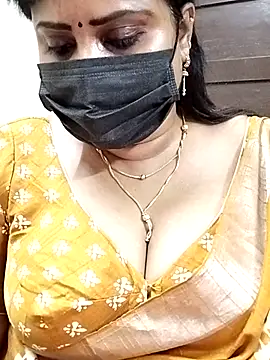 Queenflowerr online show from 11, 3, 2025