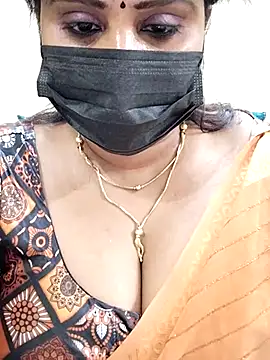 Queenflowerr online show from 12, 3, 2025