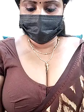 Snapshot of Queenflowerr chatting on 21, 3, 2025 Queenflowerr online show from 21, 3, 2025