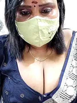 Queenflowerr online show from 22, 9, 2025