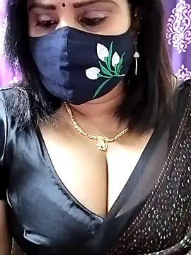 Queenflowerr online show from 28, 9, 2025