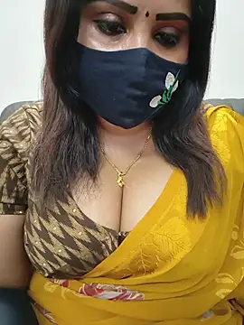 Snapshot of Queenflowerr chatting on 14, 7, 2026 Queenflowerr online show from 14, 7, 2026