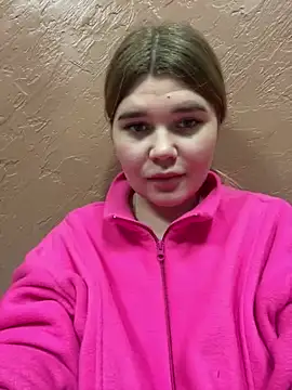 Snapshot of ella_zzz chatting on 2, 2, 2025 ella zzz online show from 2, 2, 2025