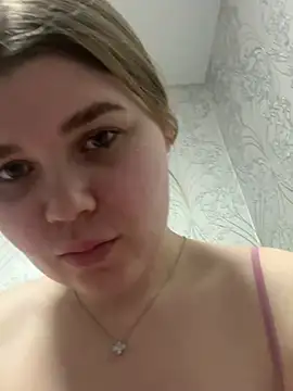 Snapshot of ella_zzz chatting on 13, 3, 2025 ella zzz online show from 13, 3, 2025