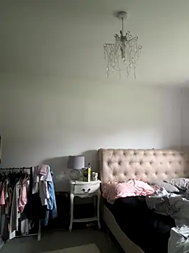 Snapshot of blissdimicco chatting on 29, 10, 2025 blissdimicco online show from 29, 10, 2025