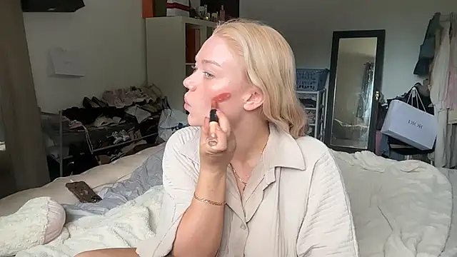 blissdimicco online show from 31, 5, 2026