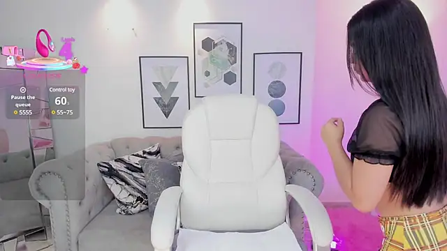 Snapshot of Layla_Breezee chatting on 21, 3, 2025 Layla Breezee online show from 21, 3, 2025