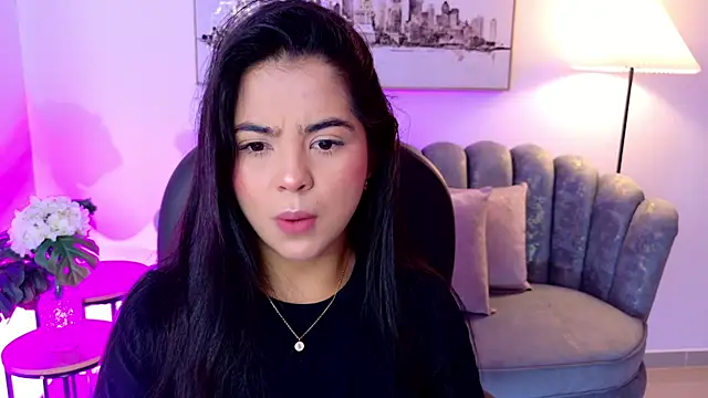 Snapshot of Layla_Breezee chatting on 1, 5, 2026 Layla Breezee online show from 1, 5, 2026