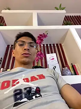 ApoloCruz online show from 6, 3, 2026