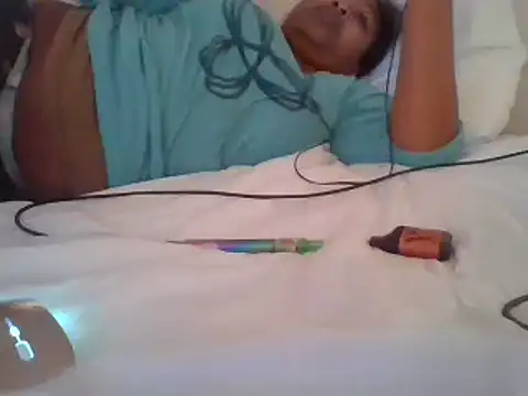 angeliquebelcali online show from 13, 3, 2025