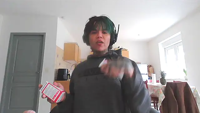 serena  vedette online show from 12, 2, 2025