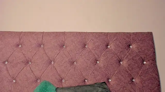 Snapshot of onix_bl4ck chatting on 13, 2, 2025 onix bl4ck online show from 13, 2, 2025