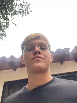 izan 20 online show from 20, 3, 2025