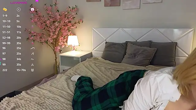 Manic pixie  online show from 2, 3, 2025