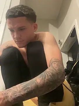 Snapshot of icastronjdkk chatting on 21, 1, 2025 icastronjdkk online show from 21, 1, 2025