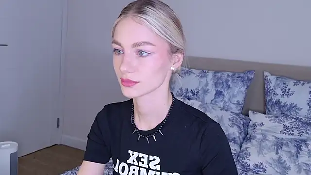 Snapshot of GabriellaOlsen chatting on 17, 12, 2025 GabriellaOlsen online show from 17, 12, 2025