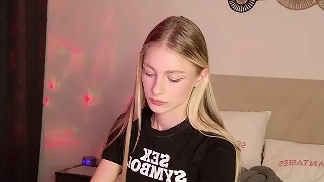 GabriellaOlsen online show from 19, 3, 2026