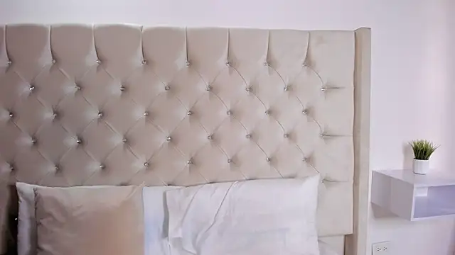 bella bloomg online show from 14, 3, 2025