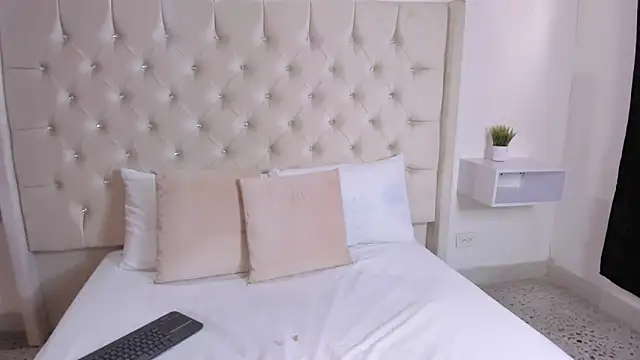 bella bloomg online show from 18, 3, 2025