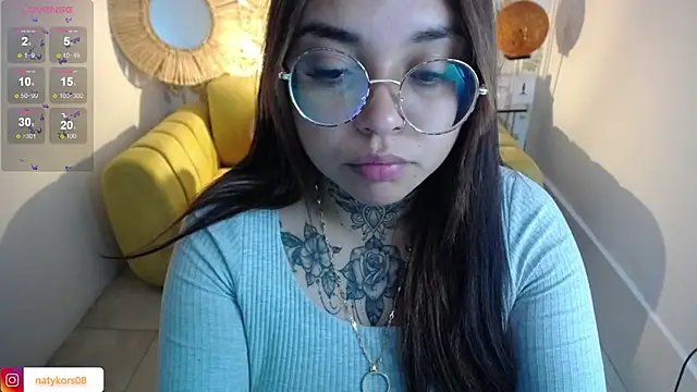 Snapshot of natyk_m chatting on 24, 2, 2025 natyk m online show from 24, 2, 2025