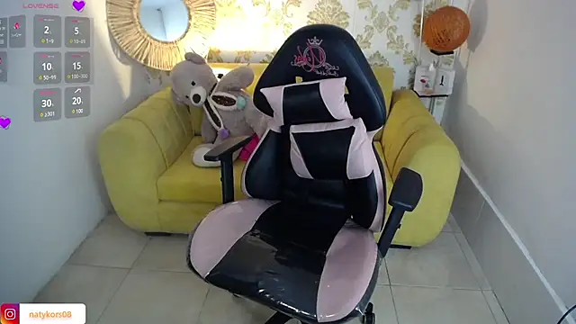 Snapshot of natyk_m chatting on 12, 3, 2025 natyk m online show from 12, 3, 2025