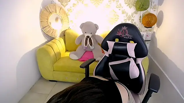 Snapshot of natyk_m chatting on 20, 3, 2025 natyk m online show from 20, 3, 2025