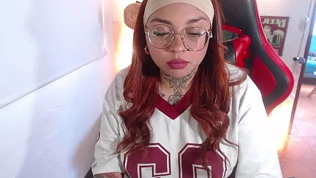 Snapshot of natyk_m chatting on 26, 9, 2025 natyk m online show from 26, 9, 2025