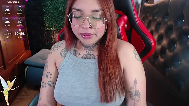 Snapshot of natyk_m chatting on 9, 10, 2025 natyk m online show from 9, 10, 2025