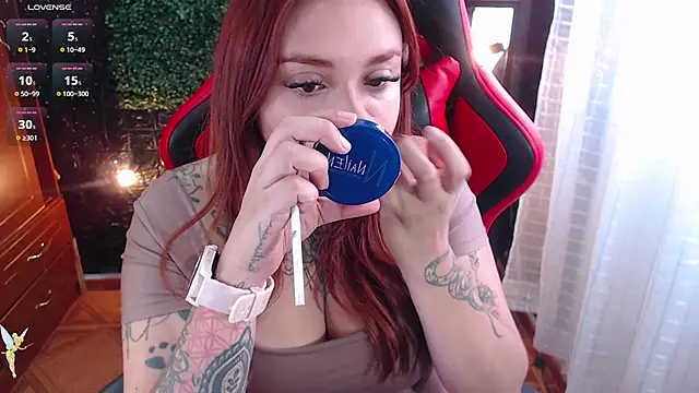 Snapshot of natyk_m chatting on 8, 11, 2025 natyk m online show from 8, 11, 2025