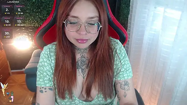 Snapshot of natyk_m chatting on 29, 11, 2025 natyk m online show from 29, 11, 2025