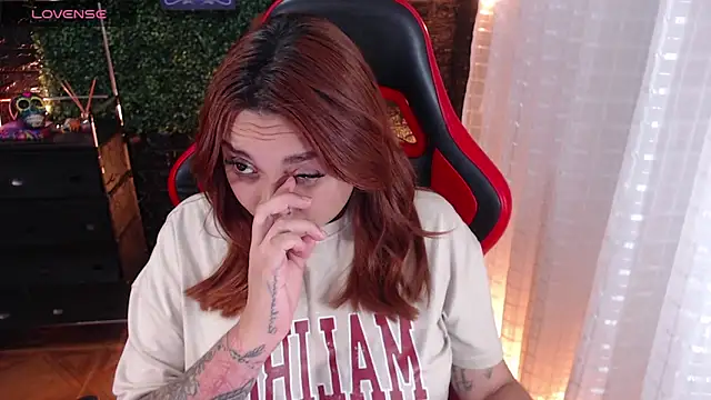 Snapshot of natyk_m chatting on 14, 2, 2026 natyk m online show from 14, 2, 2026