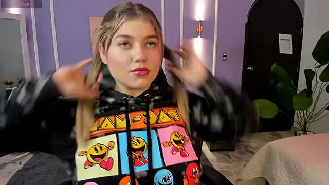 alaia greyy online show from 22, 11, 2025