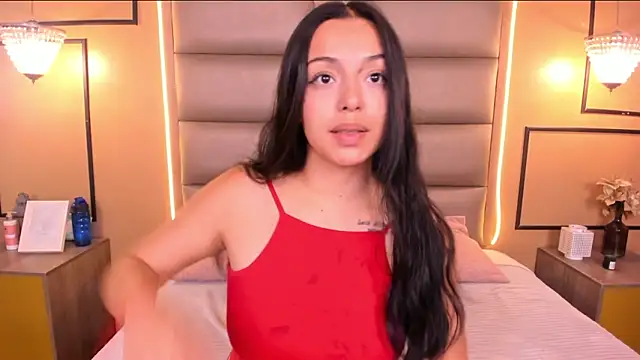 CAYLINCOLLINS online show from 6, 3, 2025