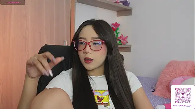 Snapshot of sophi_lii chatting on 6, 5, 2026 sophi lii online show from 6, 5, 2026