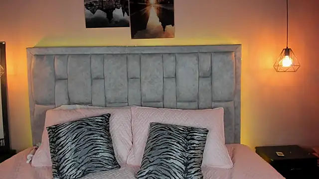 Melody thonson online show from 28, 1, 2025