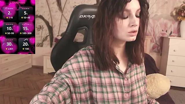 BritneyBarker online show from 29, 11, 2025