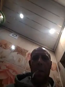 MaxDevilWhite online show from 8, 11, 2025