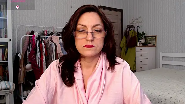 Soffya Soy online show from 16, 4, 2026