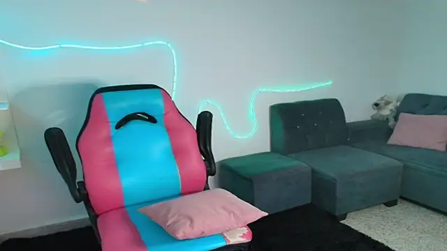 gisell363472 online show from 9, 11, 2025