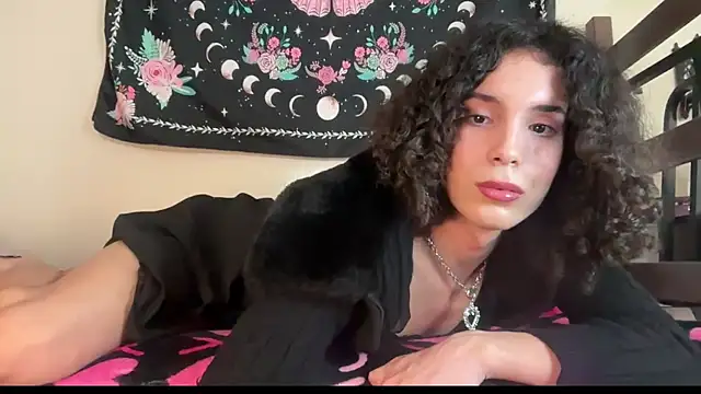 Snapshot of KatValentine222 chatting on 24, 1, 2025 KatValentine222 online show from 24, 1, 2025