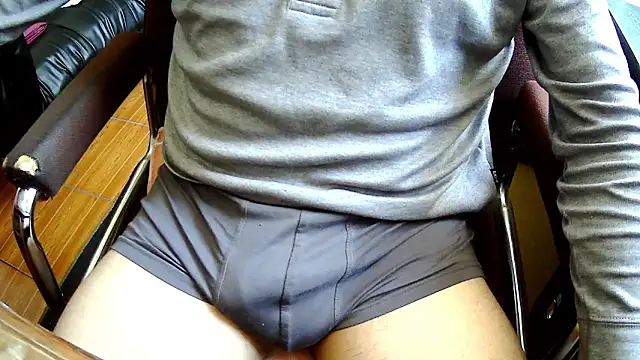 Snapshot of Andre16c chatting on 10, 9, 2025 Andre16c online show from 10, 9, 2025