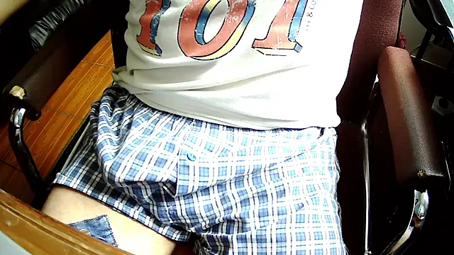 Snapshot of Andre16c chatting on 1, 10, 2025 Andre16c online show from 1, 10, 2025