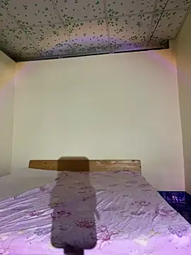 White Lu online show from 2, 4, 2026