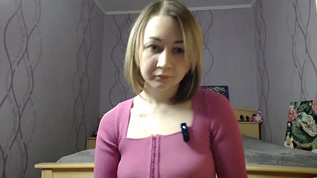 DaddysSluttyGirl2001 online show from 6, 3, 2025