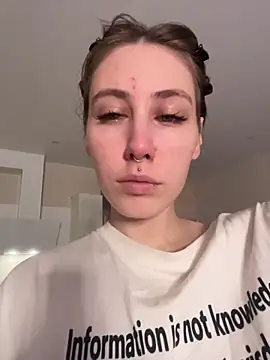 Molli Luv online show from 14, 11, 2025