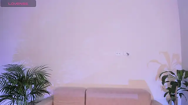 Hannah Jonhson online show from 3, 12, 2025